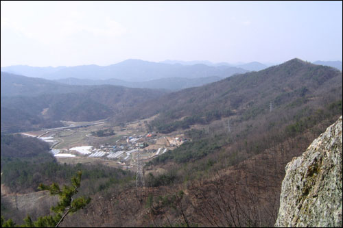 이사동 가는 길 전망바위에서 바라본 구완동 